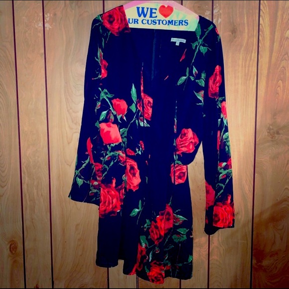 Rose romper - Picture 1 of 3